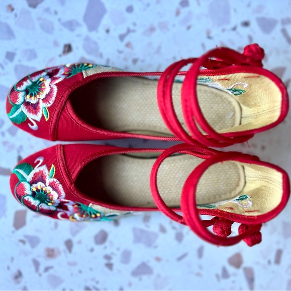 Chinese Trade Ankle Strap Embroidered Round Toe Platform Wedge Shoes Size 7.5 - Picture 3 of 13